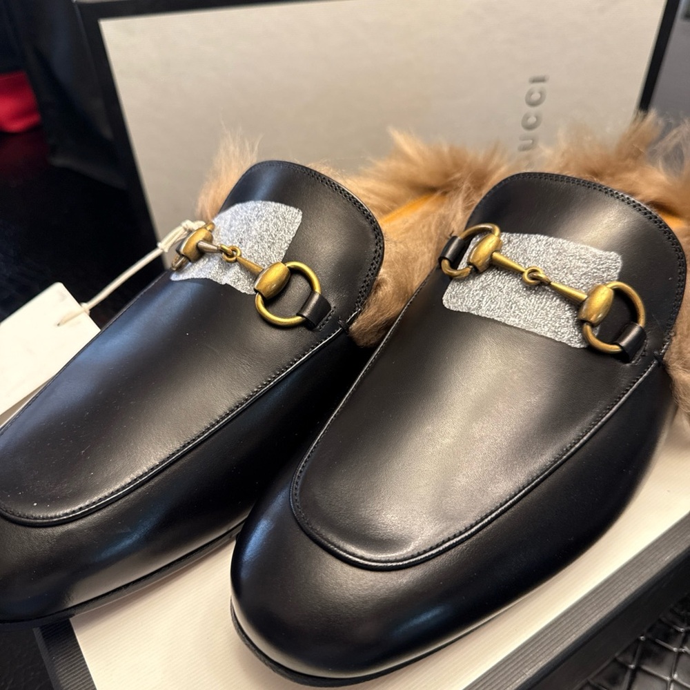 Glamour Black and Gold Loafers with Elegant Slip-On Design